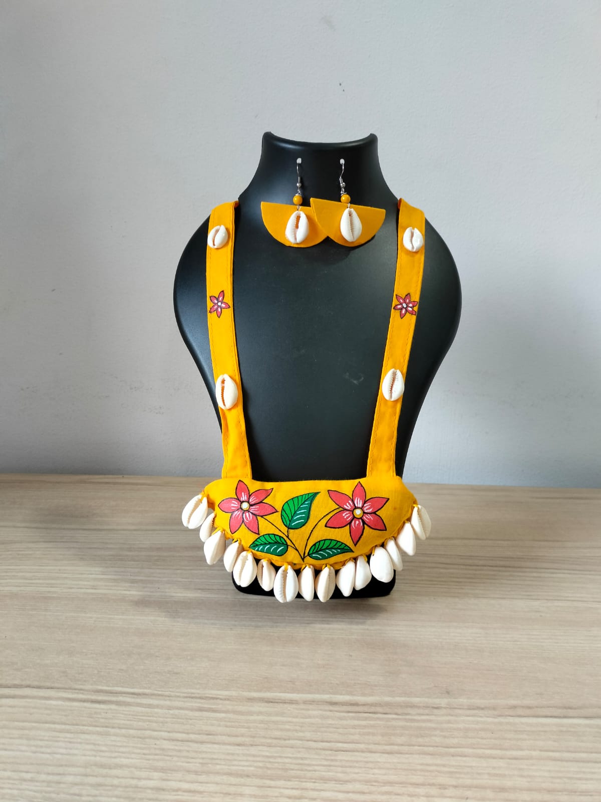 Handcrafted Yellow Vine