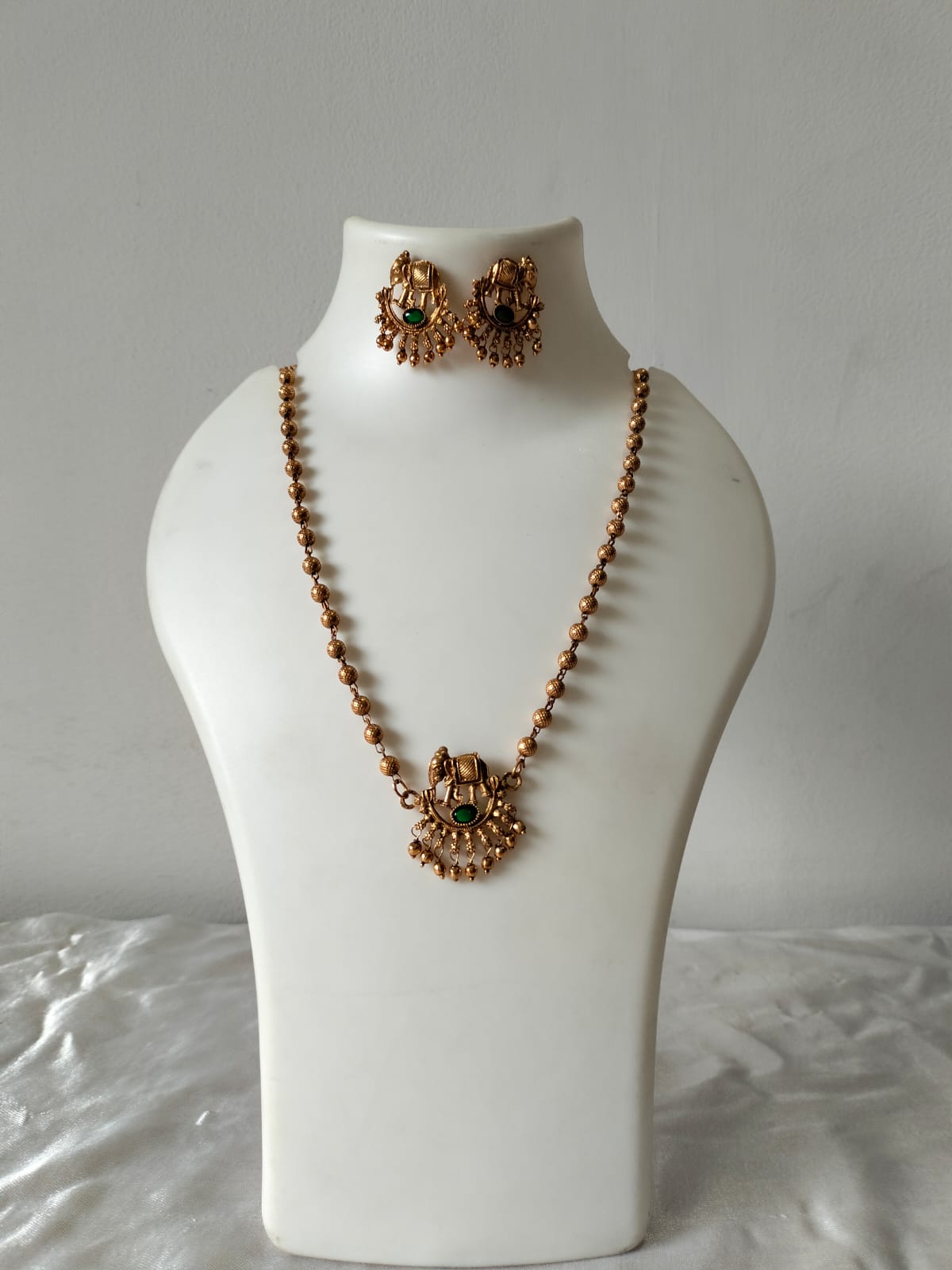 Gilded Bloom Pearl Drop Necklace Set