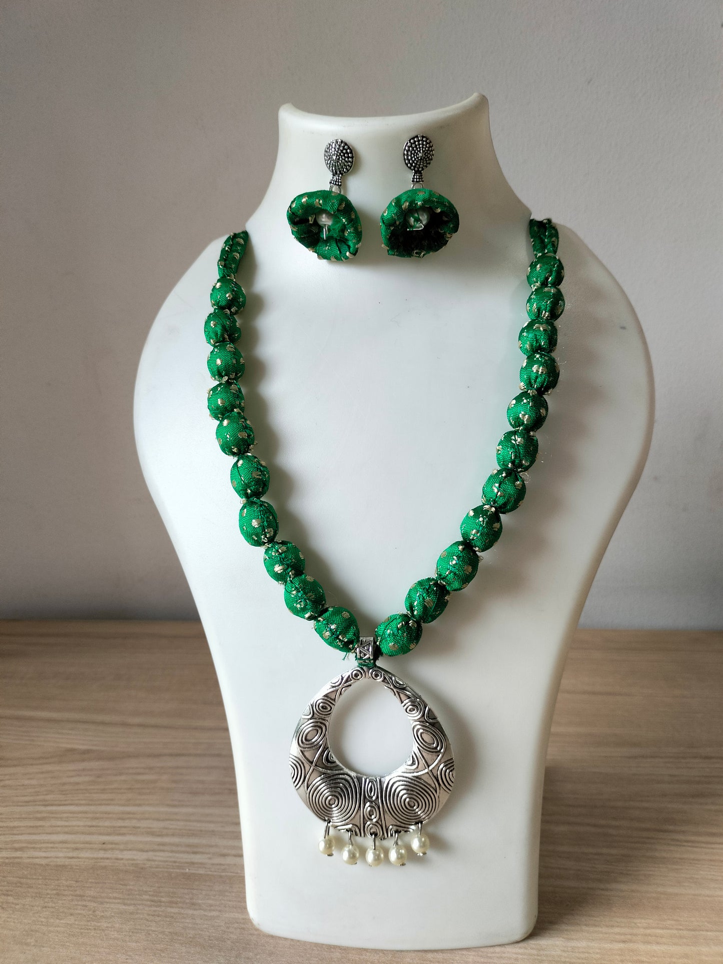 Green Fabric Beads Necklace