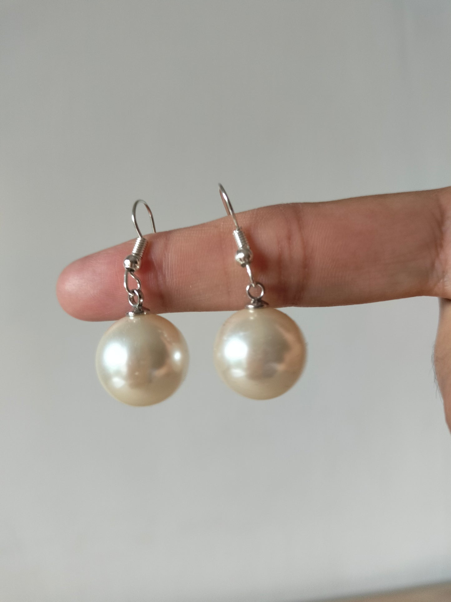 Round Moti Tiny Earring