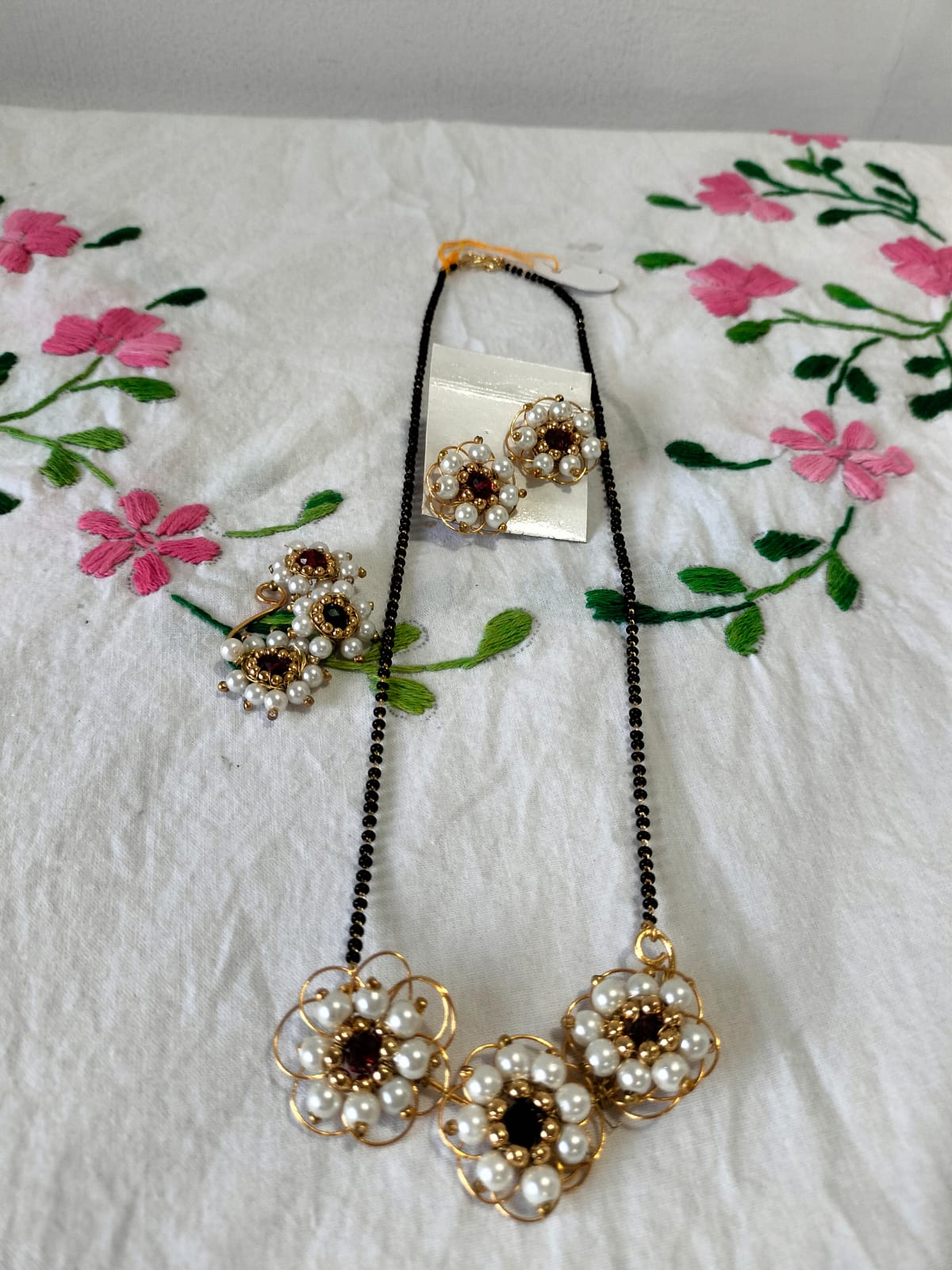 The Floral Pearl Bloom Set Mangalsutra