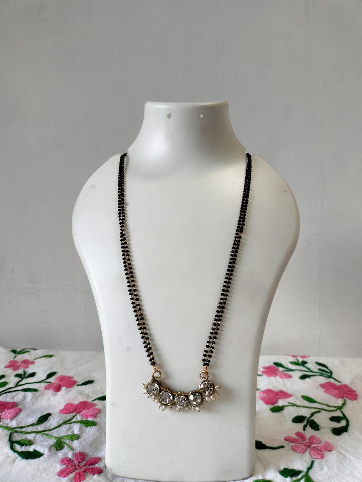 Kundan Short Mangalsutra