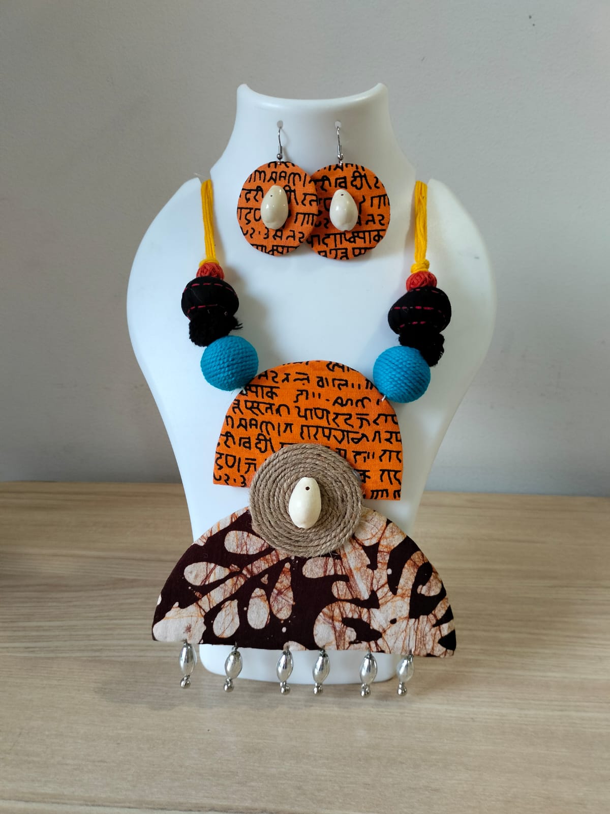 Scripted Elegance Necklace Set