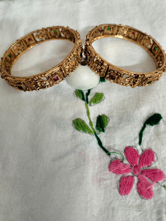 Royal Kemp Temple Bangles