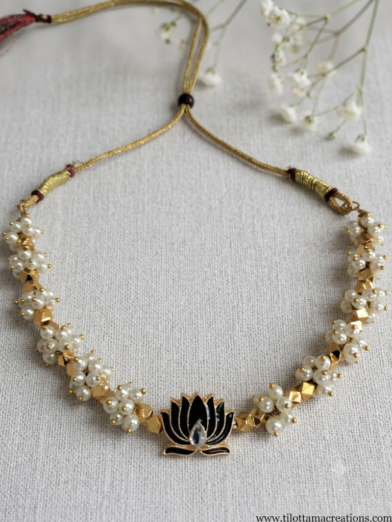 Black Lotus Pearl Cluster Choker