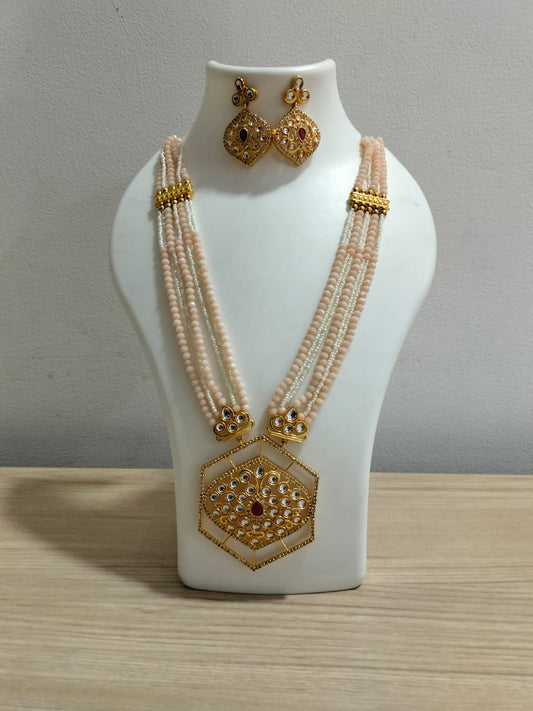 The Blush Hexagon Kundan Set