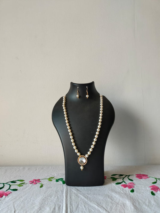 The Pearl Blossom Solitaire Set