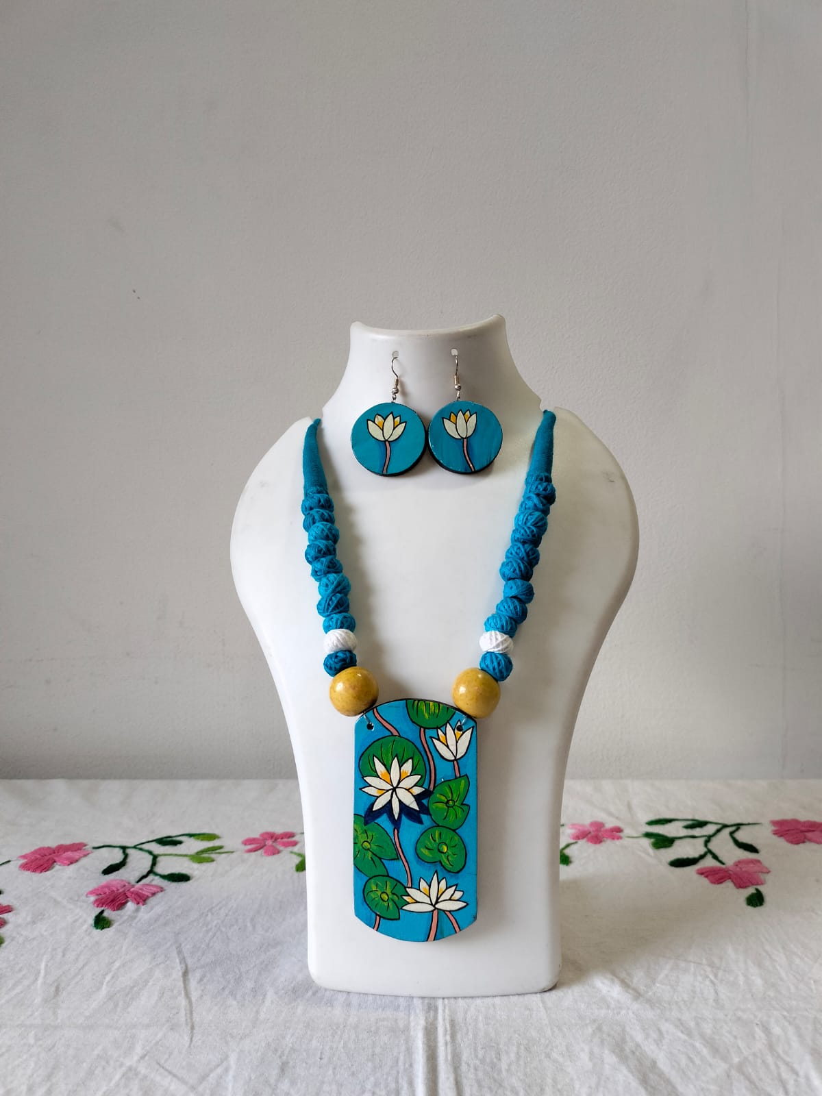 The Lotus Pond Hand-Painted Set