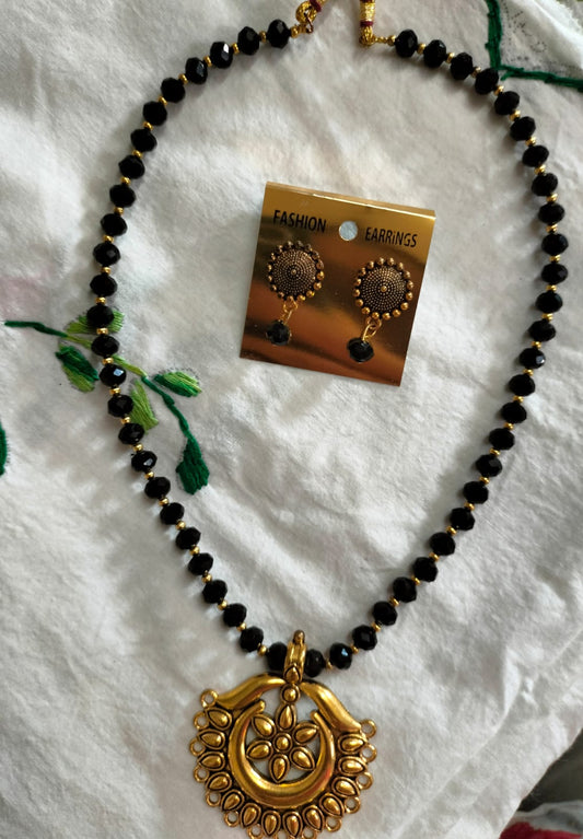 The Golden Bloom Onyx Ensemble
