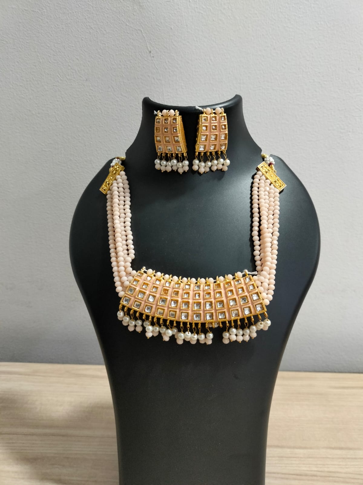 Peach Radiance Kundan Choker Set