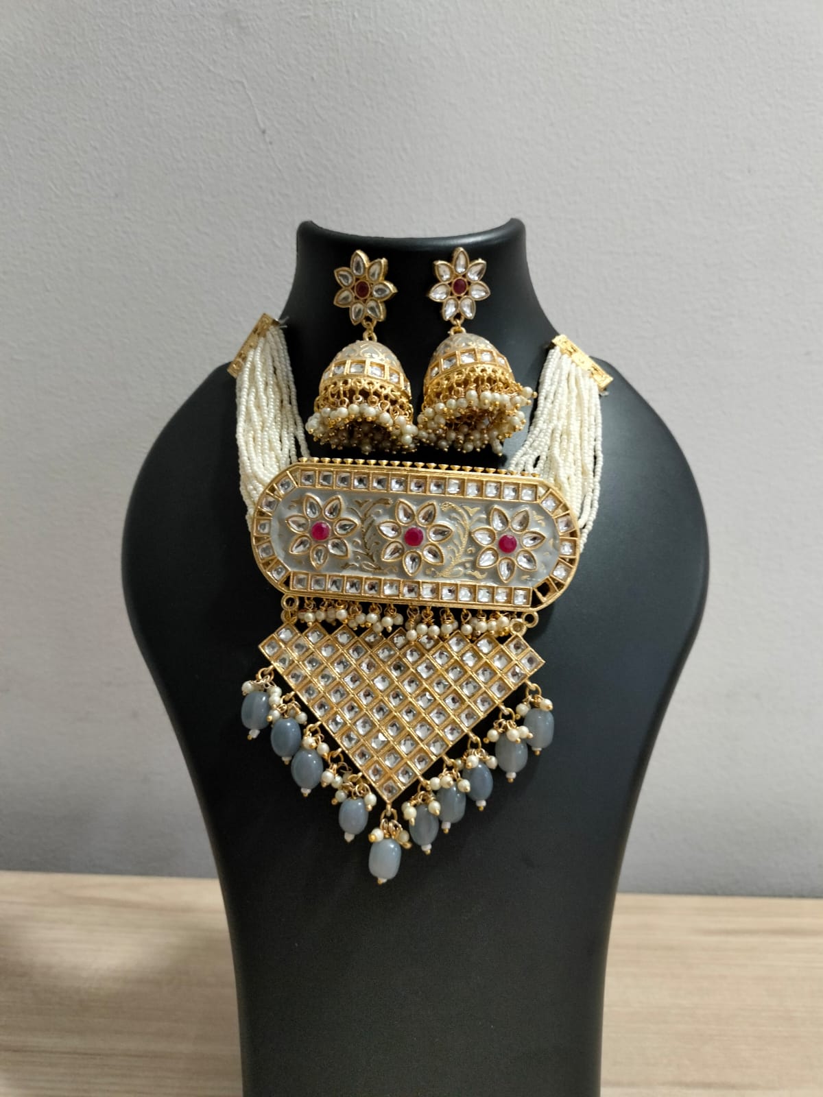 Majestic Grey & Gold Kundan Jhumka Set