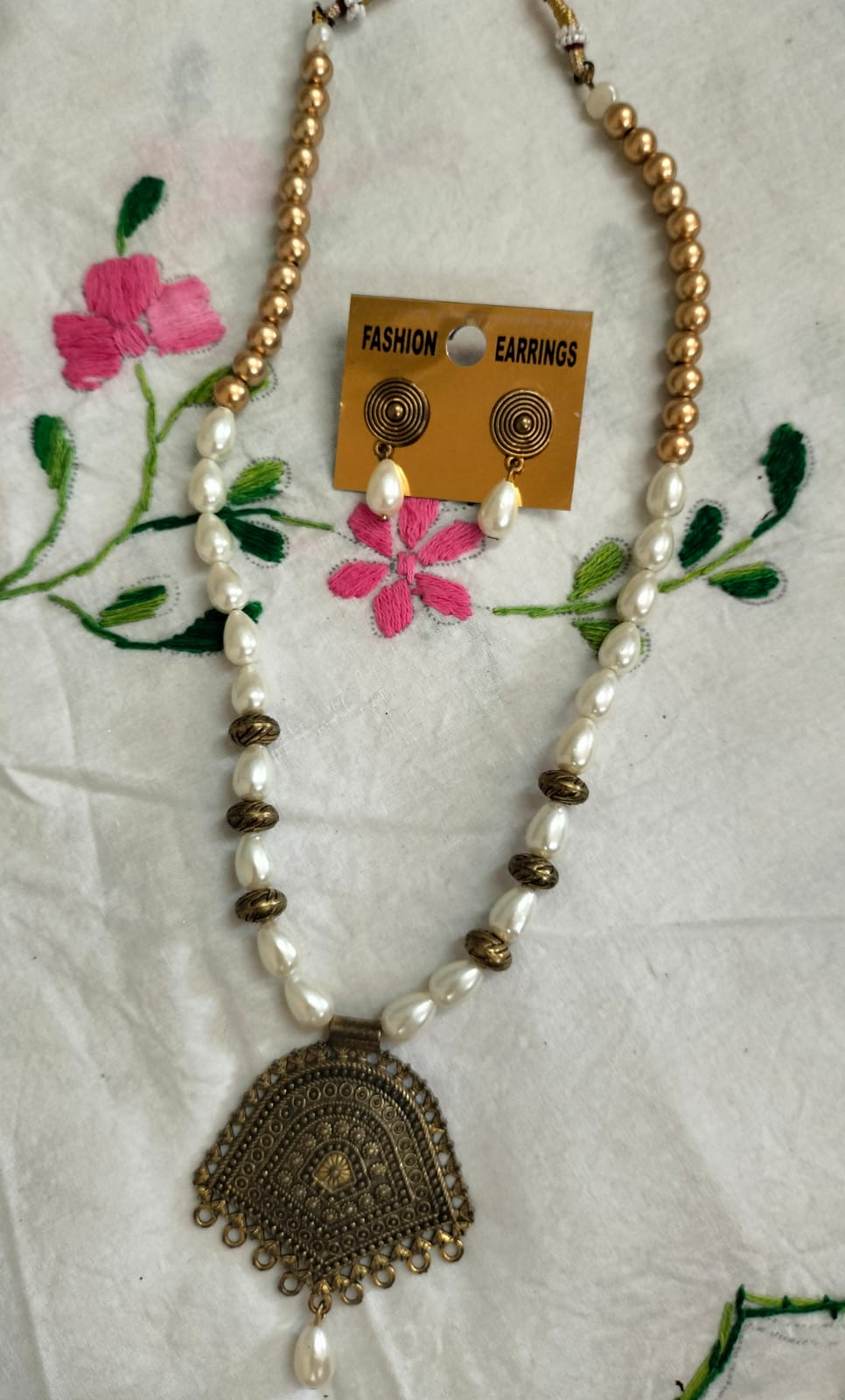 The Vintage Temple Pearl Set