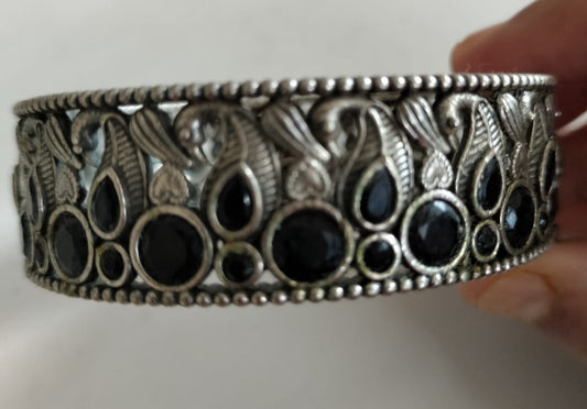 Antique Peacock Onyx-Tone Bangle