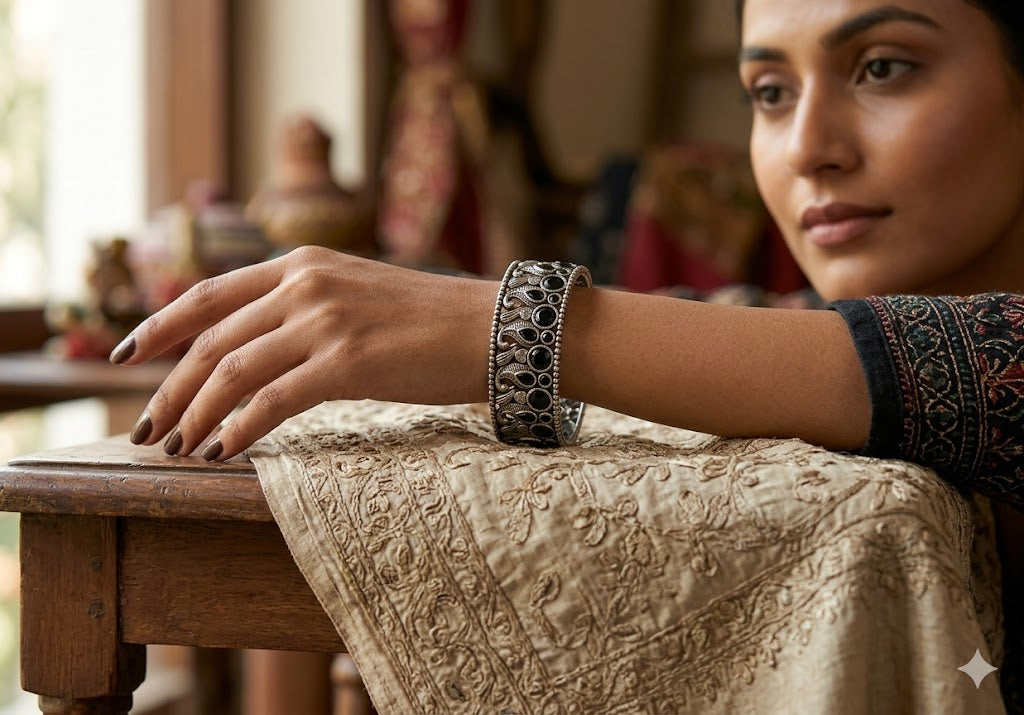 Antique Peacock Onyx-Tone Bangle