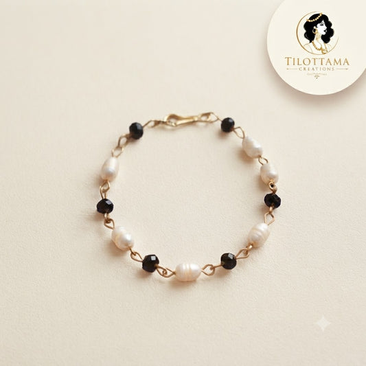The Noir & Pearl Gold Link Bracelet