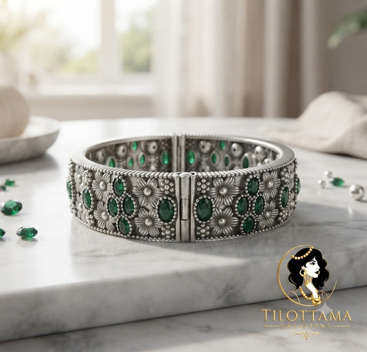 Vintage Emerald-Tone Hinged Cuff
