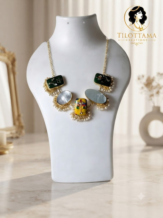 Monalisa stones with kundan work