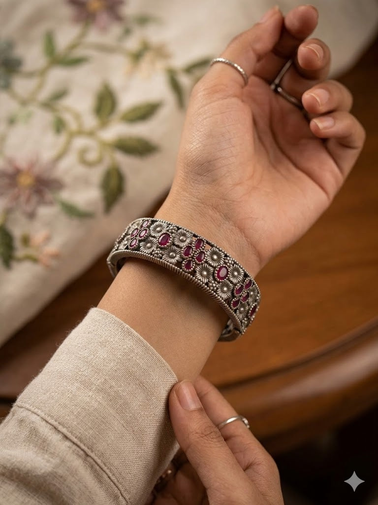 Vintage Ruby-Tone Floral Kada
