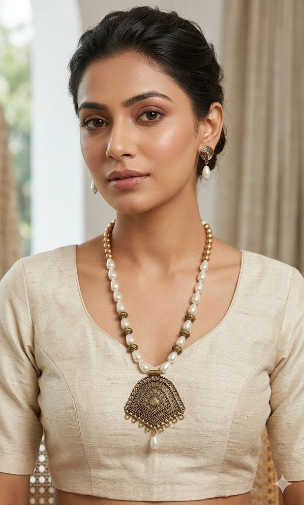 The Vintage Temple Pearl Set